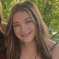 Lily Hayes's Instagram, Twitter & Facebook on IDCrawl